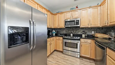Sandbridge Aloha – Kitchen