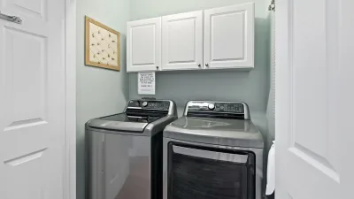 Sandbridge Aloha – Laundry Room