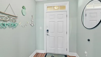 Sandbridge Aloha – Foyer
