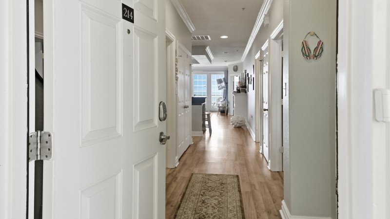 Sandbridge Aloha – Entryway