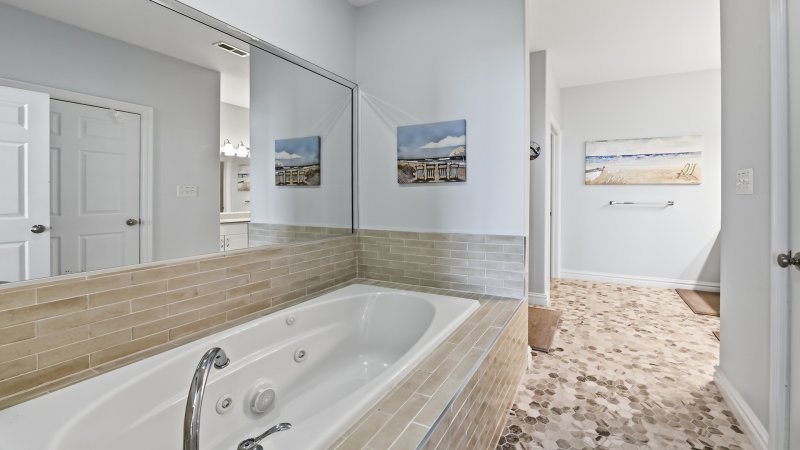 Sandbridge Aloha – Private Bath for BR1