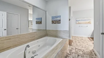 Sandbridge Aloha – Private Bath for BR1