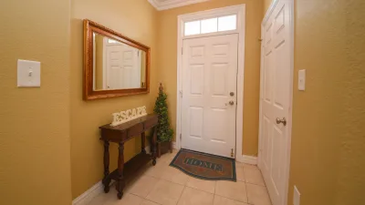Sea Escape – Foyer