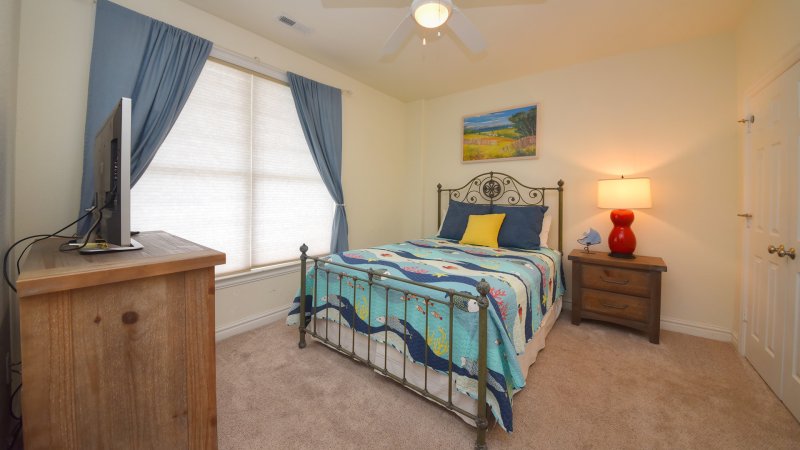 Sea Escape – Bedroom 2