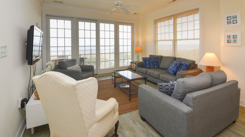 Paradise with an Oceanview – Living Room