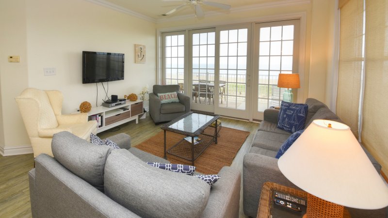 Paradise with an Oceanview – Living Room