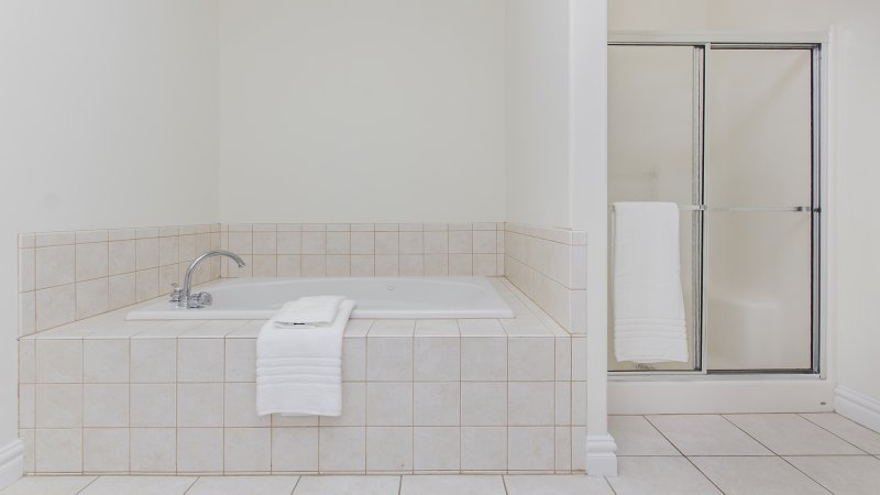 Paradise with an Oceanview – Private Bath for BR1