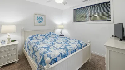 Enlightened Sunrise – Bedroom 2