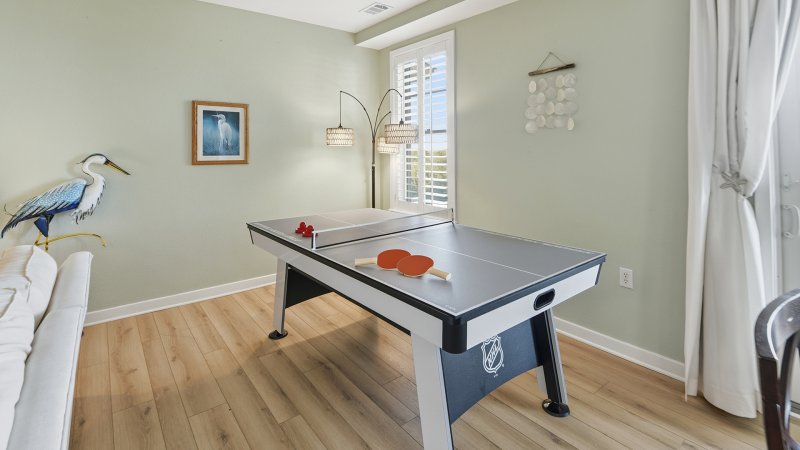 Back Bay Breeze – Game Table