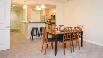 Sea Shell Retreat – Dining