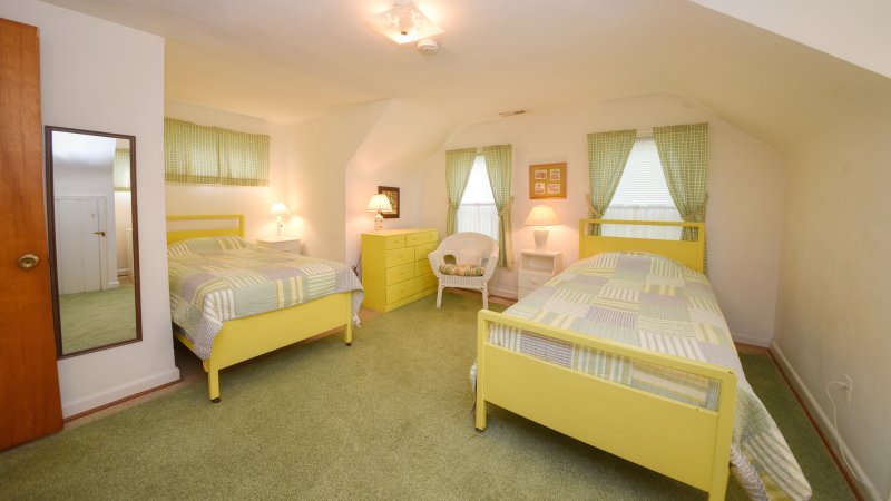 Captain's Quarters – Bedroom 2