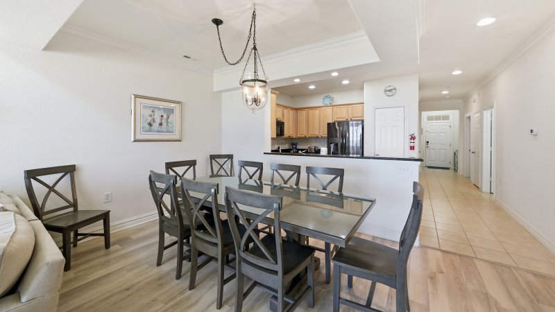 Coastal Sol – Dining