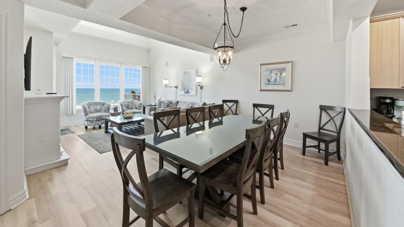 Coastal Sol – Dining