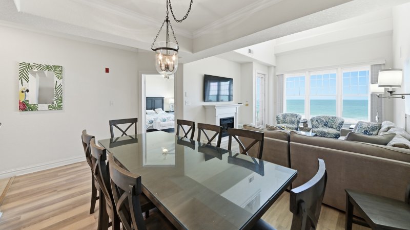 Coastal Sol – Dining
