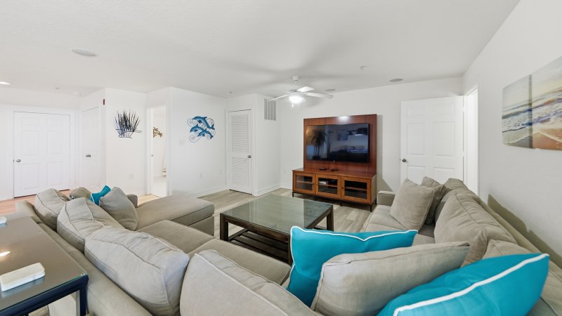 Coastal Sol – Den