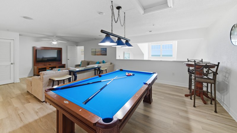 Coastal Sol – Pool Table