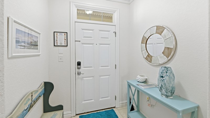 Coastal Sol – Foyer