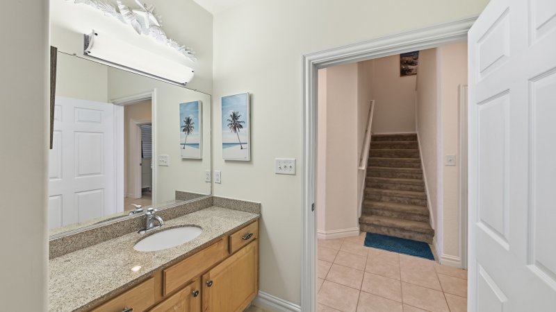 Coastal Sol – Common Bath for 1st Floor