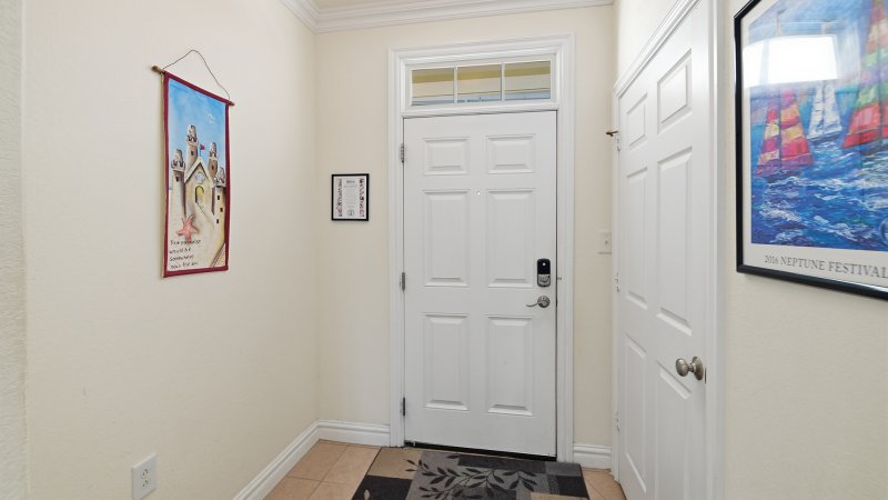After Five – Foyer