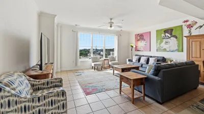 Second Deck – Living Room