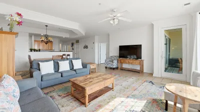 Second Deck – Living Room