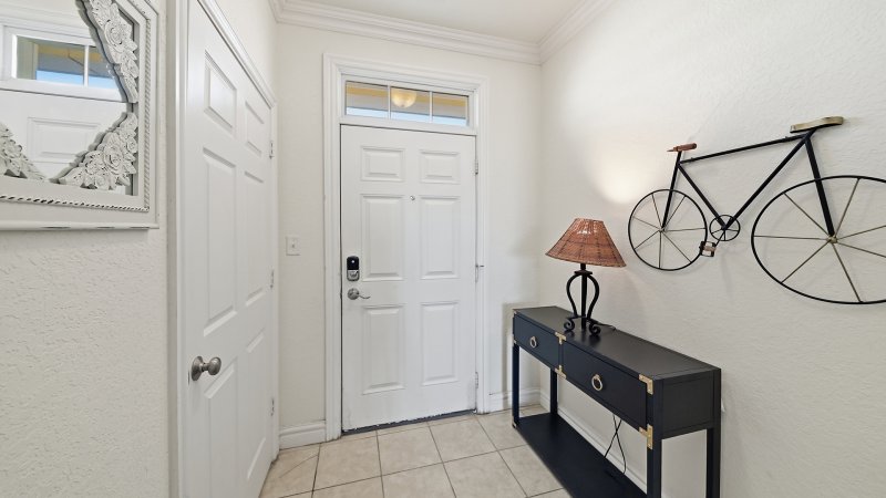 Second Deck – Foyer