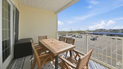 Second Deck – Deck