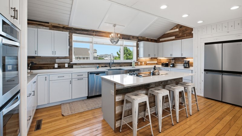 Hala Kahiki – Kitchen
