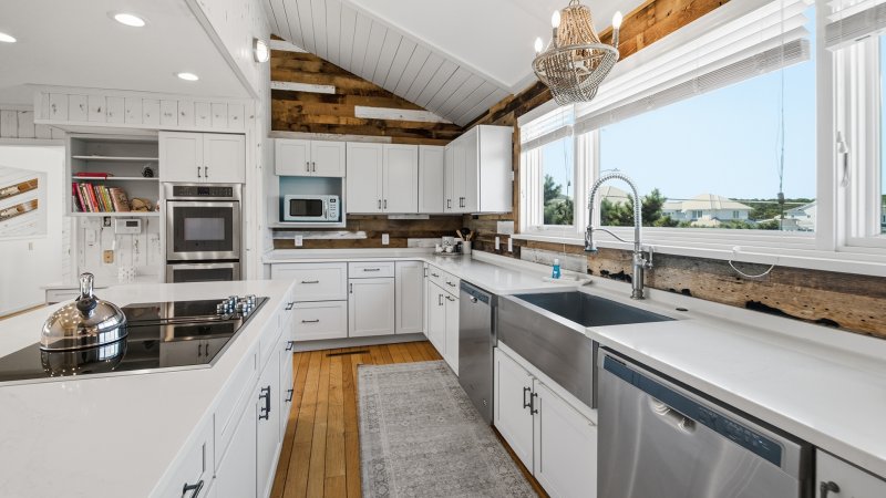 Hala Kahiki – Kitchen