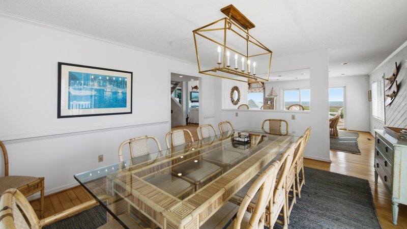 Hala Kahiki – Dining