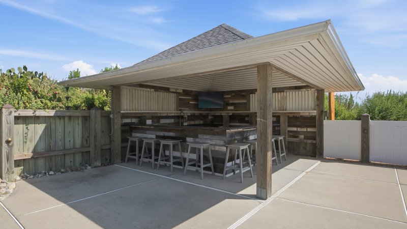 Hala Kahiki – Outdoor Bar