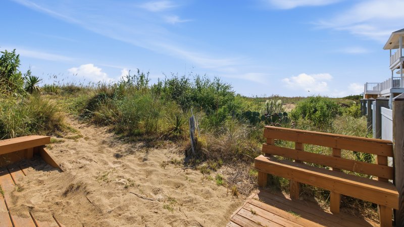 Hala Kahiki – Beach Path