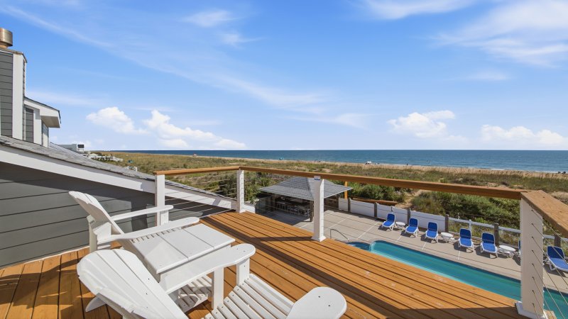 Hala Kahiki – Private Deck for BR1