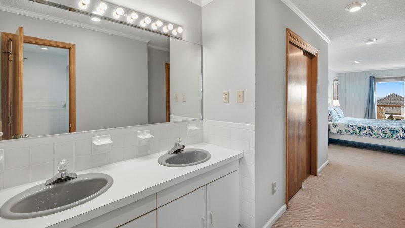 Hala Kahiki – Private Bath for BR4