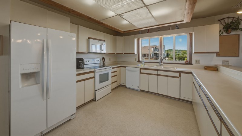 Sandhaven – Kitchen