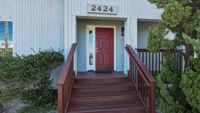 Sandhaven – Front Porch
