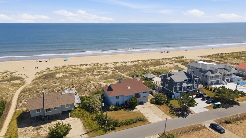 Sandhaven – Exterior