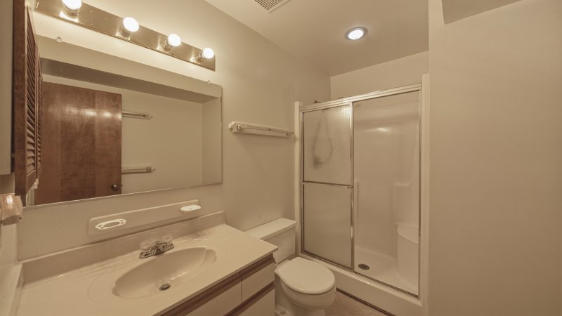 Sandhaven – Common Bath for 1st Floor