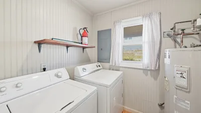 Aridas – Laundry Room