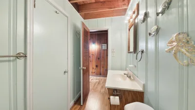 Gullible – Common Bath for BR3 and BR4