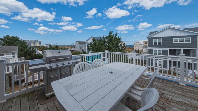 Forever Summer – Deck