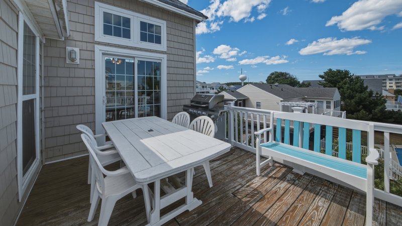 Forever Summer – Deck