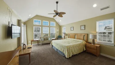 Forever Summer – Bedroom 1