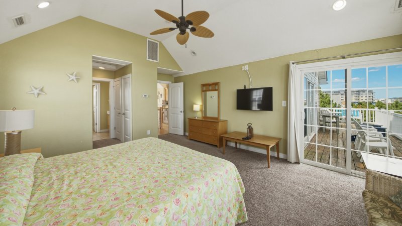 Forever Summer – Bedroom 1
