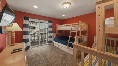 Forever Summer – Bedroom 5