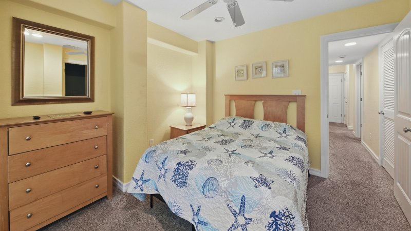 Forever Summer – Bedroom 7