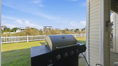 No Comparison Bayside – Grill Area
