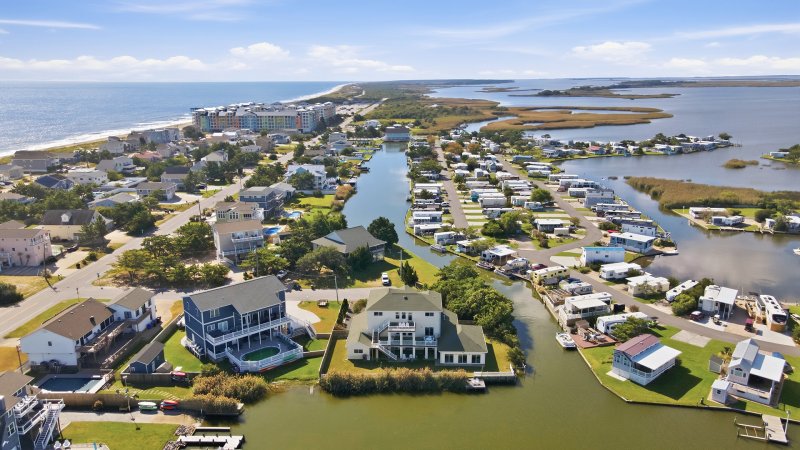 No Comparison Bayside – Exterior