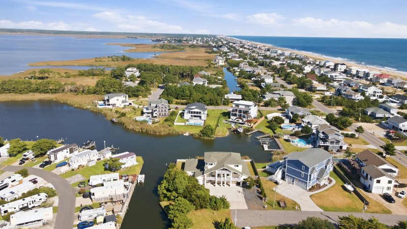 No Comparison Bayside – Exterior