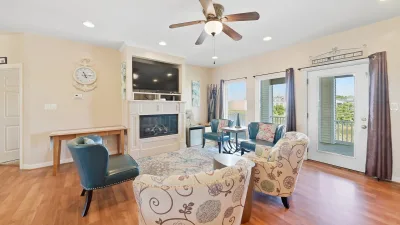 No Comparison Bayside – Living Room
